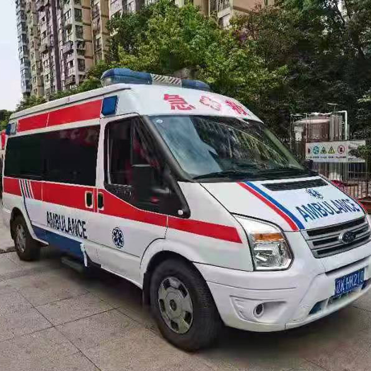 筠连长途救护车护送病人返乡